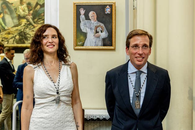Events in Honor of the Virgin of La Paloma in Madrid: Isabel Díaz Ayuso, President of the Community of Madrid, and José Luis Martínez Almeida, Mayor of Madrid, during Mass at the Church of the Virgin of La Paloma on August 15, 2026, in Madrid, Spain. The Fiestas de la Paloma, or Verbena de la Paloma, is a summer celebration in honor of the Virgin of La Paloma, originally held in the historic Calatrava neighborhood, near Toledo Street and Cebada Square, in the central district of the city of Madrid. The Virgin of La Paloma is considered the popular patron saint of the capital. AUGUST 15, 2026 PALOMA VIRGIN OF LA PALOMA MASS OFFERING Madrid Madrid, Spain  Copyright: xRicardoxRubiox 7715282