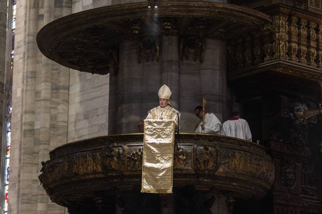 News Bilder des Tages IPA87498802 - Milan, August 15, 2026, Duomo, Pontifical Mass for the Assumption of Mary presided over by Archbishop Mario Delpini  Copyright: xFrancescoxEnriquezx xFrancescoxEnriquezx 87498802
