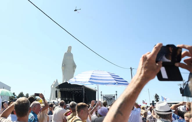 Highest Virgin Mary statue in Europe unveiled Photo: Adam Burakowski East News Ceremony of the unveiling and consecration of the Monument to Our Lady of Mercy on August 15, 2026 in the village of Konotopie near Torun in north-central Poland. The monument, whose height reaches 55,6 metres, was privately financed by the Polish entrepreneur and stock market investor Roman Karkosik. This is the highest Virgin Mary statue in Europe and second highest in the world. EN_01682639_0055 