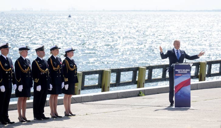 Polish Armed Forces Day celebrations Photo: Karol Strzelecki East News Polish prime minister Donald Tusk deliveres a speech ahead of the central naval military parade on the waters of Gdansk Bay marking the Polish Armed Forces Day and 106th anniversary of 1920 victory over Soviet Russia at the Battle of Warsaw during the Polish?Soviet War on August 15, 2026 in Gdynia, Poland. EN_01682637_0010 