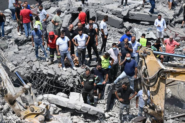 At least 11 killed in Israeli attack on southern Lebanon DEIR EZ-ZAHRANI, LEBANON - AUGUST 15: Search and rescue efforts continue after the Israeli airstrike on Deir ez-Zahrani, where at least 11 people were killed, in Lebanon on August 15, 2026. Houssam Shbaro Anadolu Deir ez-Zahrani Lebanon. Editorial use only. Please get in touch for any other usage.  Copyright: x2026xAnadoluxHoussamxShbarox