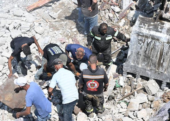 At least 11 killed in Israeli attack on southern Lebanon DEIR EZ-ZAHRANI, LEBANON - AUGUST 15: Search and rescue efforts continue after the Israeli airstrike on Deir ez-Zahrani, where at least 11 people were killed, in Lebanon on August 15, 2026. Houssam Shbaro Anadolu Deir ez-Zahrani Lebanon. Editorial use only. Please get in touch for any other usage.  Copyright: x2026xAnadoluxHoussamxShbarox