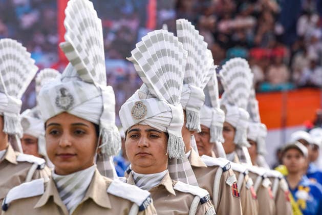 80th Independence Day Celebrations in Jammu and Kashmir s Srinagar Srinagar, Aug 15 (ANI): Contingents take part in the parade during the 80th Independence Day celebrations at Bakshi Stadium, in Srinagar on Saturday. Srinagar Jammu and Kashmir India Copyright: xANIx ANI_20260815345