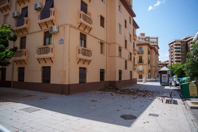 A magnitude 5 earthquake strikes Granada Impact of the magnitude 5 earthquake on buildings and homes in the city of Granada August 15, 2026, in Granada, Andalusia, Spain A magnitude 5 earthquake with its epicenter in the town of Alhendín shook the city of Granada and its metropolitan area early Saturday morning, causing no personal injuries but resulting in extensive property damage. The quake has forced the Regional Government of Andalusia to activate the emergency phase in response to the seismic risk. AUGUST 15, 2026 Francisco J. Granada, Andalusia, Spain Granada, Andalusia, Spain Spain  Copyright: xFranciscoxJ.xOlmox 7715423