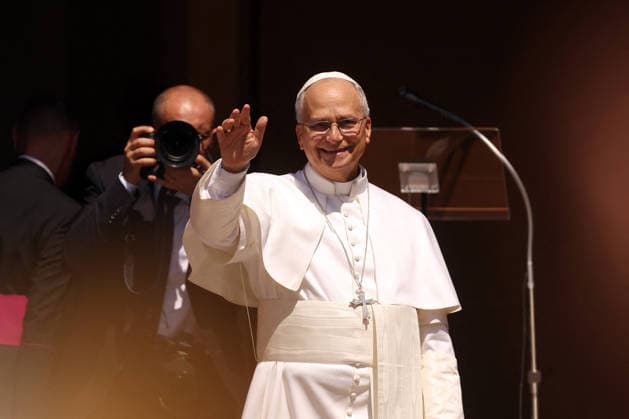 Pope Leo XIV Presides Over Angelus On Assumption Solemnity - Castel Gandolfo Pope Leo XIV presides over the Angelus on the Solemnity of the Assumption from the Apostolic Palace in Castel Gandolfo, Italy on August 15, 2026. Photo by Marco Iacobucci IPA ABACAPRESS.COM castelgandolfo italia Italy  Copyright: xIPA ABACAx
