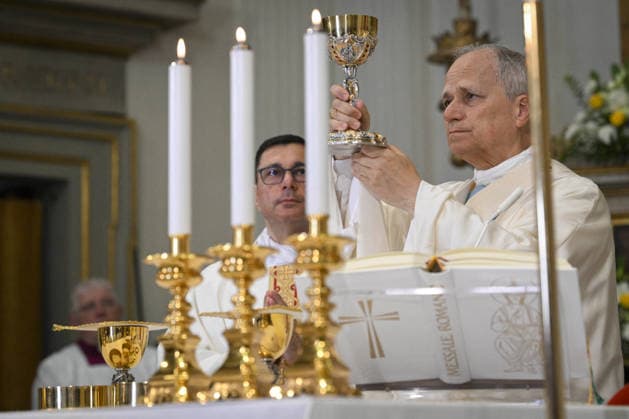 Pope Leo XIV Celebrates Feast of the Assumption Mass - Castel Gandolfo Pope Leo XIV celebrates the Mass for the Solemnity of the Assumption at the Pontifical Parish of Saint Thomas of Villanova in Castel Gandolfo, Italy near Rome on August 15, 2026. Photo by (EV) Simone Risoluti Vatican Media ABACAPRESS.COM Castel Gandolfo Italy  Copyright: xABACAx