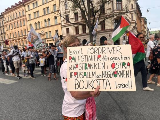 Protesters gather in Stockholm to condemn Israeli military strikes in Gaza and Lebanon STOCKHOLM, SWEDEN - AUGUST 15: Demonstrators wave Palestinian flags and display banners in central Stockholm, Sweden, on August 15, 2026, during a rally to protest ongoing Israeli military attacks in Gaza and southern Lebanon. Atila Altuntas Anadolu Stockholm Sweden. Editorial use only. Please get in touch for any other usage.  Copyright: x2026xAnadoluxAtilaxAltuntasx