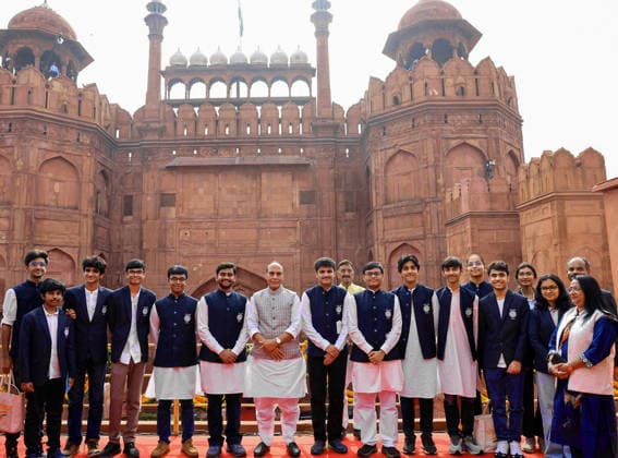 RECORD DATE NOT STATED Union Minister Rajnath Singh with International Science Olympiad medalists at Red Fort New Delhi, Aug 15 (ANI): Union Defence Minister Rajnath Singh in a group photograph with the medalists of the International Science Olympiad (ISO) during the 80th Independence Day celebrations at the Red Fort, in New Delhi on Saturday. (@rajnathsingh X ANI Photo) New Delhi Delhi India Copyright: xANIx ANI_20260815525