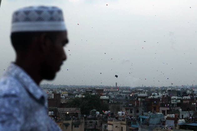 People fly kites on the occasion of the 80th Independence Day Old Delhi, Aug 15 (ANI): A view of flying kites on the occasion of the 80th Independence Day at the Jama Masjid area, in Old Delhi on Saturday. Old Delhi Delhi India Copyright: xANIx ANI_20260815700