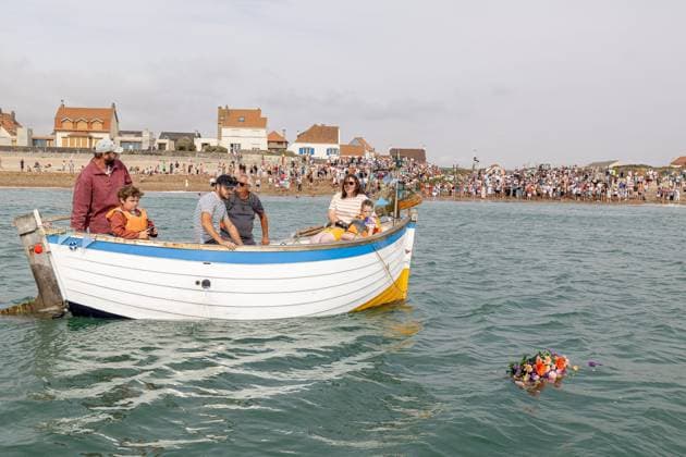 POSTER AUDRESSELLES AUGUST 15 ASSUMPTION BLESSING OF THE SEA PHOTOPQR VOIX DU NORD PASCAL BONNIERE 08 15 2026 AUDRESSELLES 08 15 2026 Mass on August 15 with a procession and blessing of the sea PHOTO BY PASCAL BONNIERE Audresselles, France, Aug. 15, 2026 Mass on August 15 (Assumption) with a procession and the blessing of the sea HAUTS-DE-FRANCE, France  Copyright: xPHOTOPQR VOIXxDUxNORD MAXPPPxPASCALxBONNIEREx 20260815VDN9670 20260815VDN9670