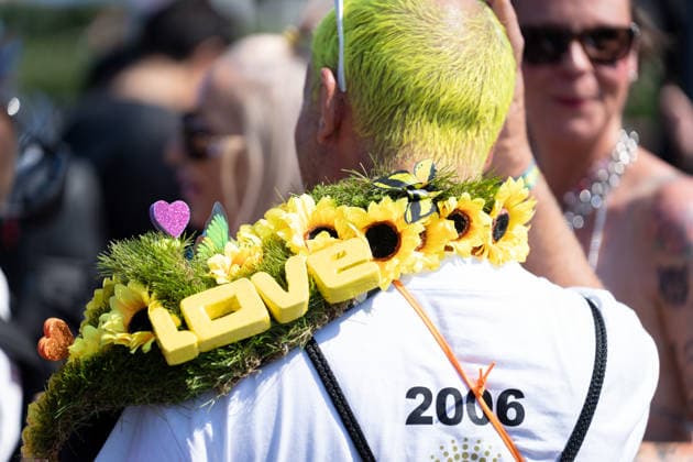 Parade, Tradition Loveparade, Rave the Planet Berlin, Straße des 17. Juni, Siegessäule, Brandenburger Tor, Techno, Parade, Tradition Loveparade, Rave the Planet, Musik, DJ, Imagine Love Berlin Berlin GER *** Parade, Loveparade tradition, Rave the Planet Berlin, Straße des 17. Juni, Victory Column, Brandenburg Gate, techno, parade, Loveparade tradition, Rave the Planet, music, DJ, Imagine Love Berlin Berlin GER