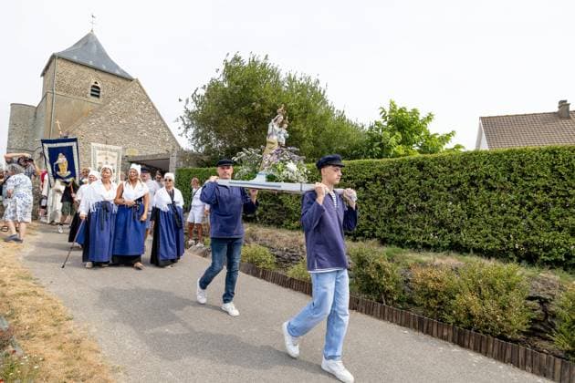 POSTER AUDRESSELLES AUGUST 15 ASSUMPTION BLESSING OF THE SEA PHOTOPQR VOIX DU NORD PASCAL BONNIERE 08 15 2026 AUDRESSELLES 08 15 2026 Mass on August 15 with a procession and blessing of the sea PHOTO BY PASCAL BONNIERE Audresselles, France, Aug. 15, 2026 Mass on August 15 (Assumption) with a procession and the blessing of the sea HAUTS-DE-FRANCE, France  Copyright: xPHOTOPQR VOIXxDUxNORD MAXPPPxPASCALxBONNIEREx 20260815VDN9668 20260815VDN9742
