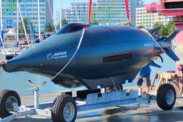 U-Boot submarine autonomous underwater vehicle Grace GS-P1-bravo, im Hafen in Damp an der Ostsee Greysharkk U-Boot submarine *** U-Boat submarine autonomous underwater vehicle Grace GS P1 Bravo, in the harbor at Damp on the Baltic Sea Greysharkk U-Boat submarine 