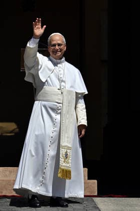 IPA87509259 - Italy, Castel Gandolfo, Vatican, August 15, 2026: Pope Leo XIV during the Angelus prayer at the entrance to the Apostolic Palace in Piazza della Libertà (Liberty Square) at the papal summer residence in Castel Gandolfo, southeast of Rome. Photo by ALESSIA GIULIANI Catholic Press Photo  Copyright: xALESSIAxGIULIANI xCPPx xALESSIAxGIULIANI xCPPx 87509259