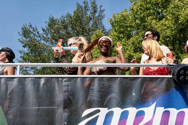 Berlin,15.08.2026,am heutigen Tag rollt die Rave the Planet Parade zum 5.Mal durch die Hauptstadt.Von 13.50 bis 22.00 Uhr verwandelt sich die Straße des 17.Juni zwischen Brandenburger Tor und Siegessäule in den größten Open-Air-Dancefloor der Stadt. *** Berlin, August 15, 2026—Today, the Rave the Planet Parade is rolling through the capital for the fifth time. From 1:50 p.m. to 10:00 p.m., Straße des 17. Juni between the Brandenburg Gate and the Victory Column will be transformed into the city’s largest open-air dance floor.