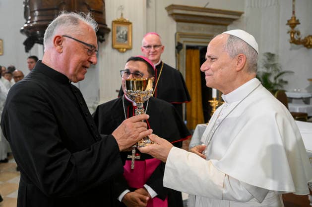 ITALY - POPE LEO XIV PRESIDES OVER THE HOLY MASS FOR THE SOLEMNITY OF THE ASSUMPTION OF THE BLESSED VIRGIN MARY , IN THE PONTIFICAL PARISH OF SAINT THOMAS OF VILLANOVA ) IN SUMMER PAPAL ESTATE OF CASTEL GANDOLFO - 2026 8 15 Italy, Castel Gandolfo , Vatican, 2026 8 15 Pope Leo XIV presides over the Holy Mass for the Solemnity of the Assumption of the Blessed Virgin Mary, in the Parrocchia Pontificia di San Tommaso da Villanova (Pontifical Parish of Saint Thomas of Villanova) in the summer papal estate in Castel Gandolfo, southeast of Rome EDITORIAL USE ONLY - NO BOOKS Copyright: xVATICANxMEDIAx