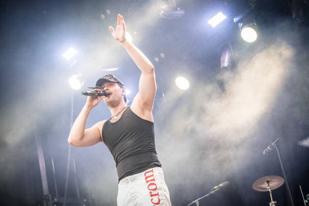 Der deutsche Pop Hip Hopper Ritter Lean mit Band am zweiten Tag des Highfield 2026. (Adrian Julius Tillmann) Highfield - Tag 2 - Ritter Lean *** German pop-hip-hop artist Ritter Lean with his band on the second day of Highfield 2026 Adrian Julius Tillmann Highfield Day 2 Ritter Lean