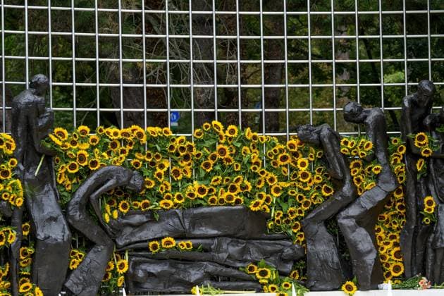 Den Haag, The Netherlands, 2026-08-15 18:04:30 THE HAGUE, 15-08-2026, Indies Monument On August 15, the Netherlands commemorates the end of the Second World War in the former Dutch East Indies. During the National Remembrance Day, the victims who perished due to war and violence in Asia are remembered. PHOTO: NLBeeld Patrick van Emst Credit: NL Beeld Patrick van Emst  Copyright: xx x