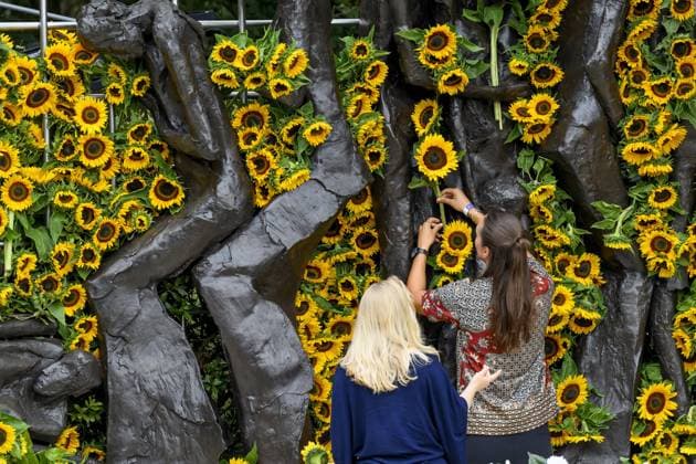 Den Haag, The Netherlands, 2026-08-15 18:20:18 THE HAGUE, 15-08-2026, Indies Monument On August 15, the Netherlands commemorates the end of the Second World War in the former Dutch East Indies. During the National Remembrance Day, the victims who perished due to war and violence in Asia are remembered. PHOTO: NLBeeld Patrick van Emst Credit: NL Beeld Patrick van Emst  Copyright: xx x