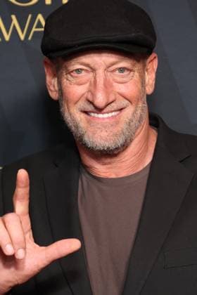 Los Angeles CA- August 15: Troy Kotsur at the 2026 Astra TV Awards on August 15, 2026 Credit: USA  - ZUMAa123 20260815_zaa_a123_043 Copyright: xAdMediax