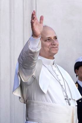 August 15, 2026, Castel Gandolfo, Lazio, Italy: Pope Leo XVI greets the faithful as he arrives at the parish of San Tommaso da Villanova to celebrate a mass for the Solemnity of the Assumption of the Blessed Virgin Mary, in Castel Gandolfo, near Rome.Pope Leo XIV celebrates a Mass for the Solemnity of the Assumption of the Blessed Virgin Mary, in the Parish of San Tommaso da Villanova in Castel Gandolfo Castel Gandolfo Italy - ZUMAs197 20260815_aaa_s197_275 Copyright: xMariaxGraziaxPicciarellax