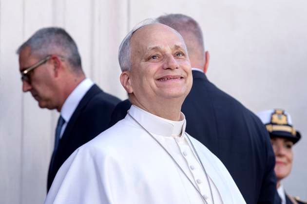 August 15, 2026, Castel Gandolfo, Lazio, Italy: Pope Leo XVI greets the faithful as he arrives at the parish of San Tommaso da Villanova to celebrate a mass for the Solemnity of the Assumption of the Blessed Virgin Mary, in Castel Gandolfo, near Rome.Pope Leo XIV celebrates a Mass for the Solemnity of the Assumption of the Blessed Virgin Mary, in the Parish of San Tommaso da Villanova in Castel Gandolfo Castel Gandolfo Italy - ZUMAs197 20260815_aaa_s197_302 Copyright: xMariaxGraziaxPicciarellax