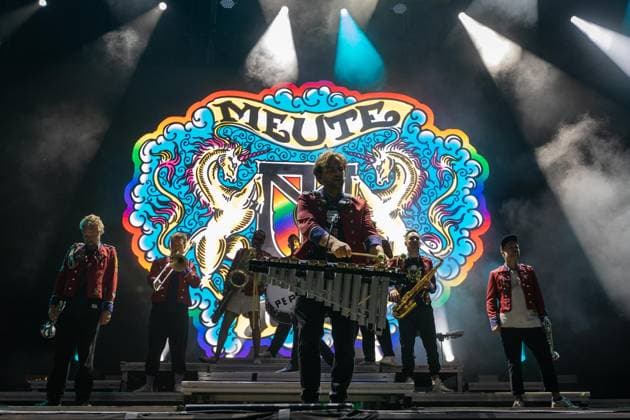 MEUTE performs at Vodafone Paredes de Coura 2026 in Portugal - 15 Aug MEUTE, the German techno?marching band, perform on the main stage during the final day of Vodafone Paredes de Coura. Paredes de Coura Portugal Copyright: xDiogoxBaptistax xSOPAxImagesx DB_MEUTEMainStage20260815PDC_002