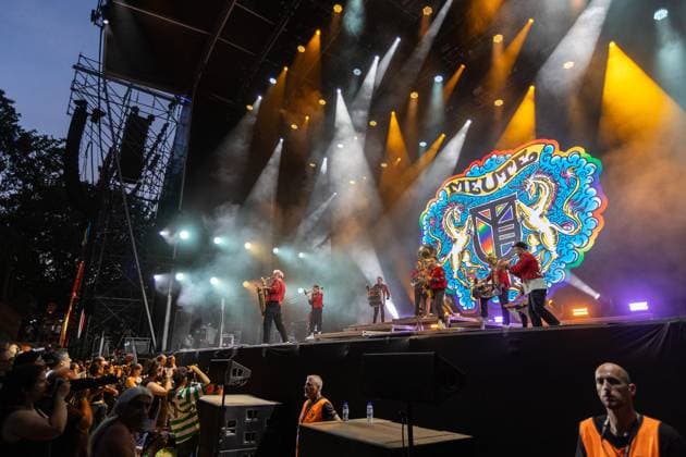 MEUTE performs at Vodafone Paredes de Coura 2026 in Portugal - 15 Aug MEUTE, the German techno?marching band, perform on the main stage during the final day of Vodafone Paredes de Coura. Paredes de Coura Portugal Copyright: xDiogoxBaptistax xSOPAxImagesx DB_MEUTEMainStage20260815PDC_008