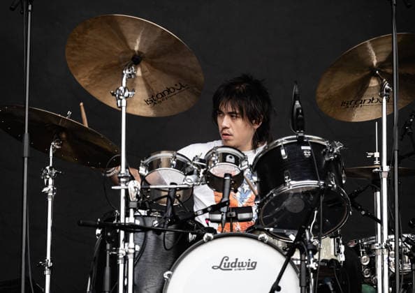 Geese live at Syd For Solen 2026 Copenhagen, Denmark. 15th, August 2026. The American rock band Geese performs a live concert during the Danish music festival Syd For Solen 2026 in Copenhagen. Here drummer Max Bassin is seen live on stage. Denmark, Copenhagen  Copyright: xGonzalesxPhoto ErlingxBrodersenx