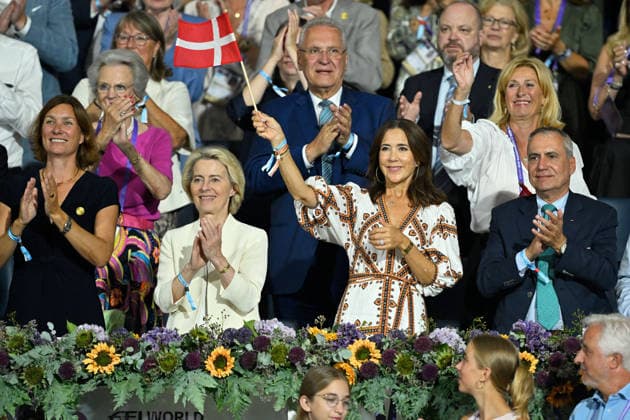 Aachen, Hauptstadion, 15.08.26, GER, FEI World Championships Aachen 2026, Lindt-Preis, Grand Prix Freestyle Dressur Bild: v.li. Ursula VON DER LEYEN (Präsidentin der Europaeischen Kommission, Königin Mary von Daenemark (Ehefrau von König Frederik X) und Dressur-Teamchefin Helle Jeanette KRASNIK TROLLE (Daenemark) Nordrhein-Westfalen Deutschland *** Aachen, Main Stadium, August 15, 2026, GER, FEI World Championships Aachen 2026, Lindt Prize, Grand Prix Freestyle Dressage. Pictured from left: Ursula VON DER LEYEN, President of the European Commission; Queen Mary of Denmark, wife of King Frederik X; and dressage team captain Helle Jeanette KRASNIK TROLLE, Denmark; North Rhine-Westphalia, Germany