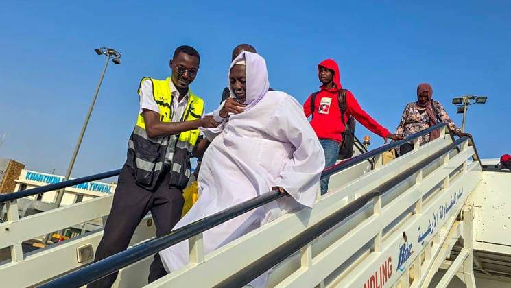 150 Sudanese return home from Kampala under voluntary return program KHARTOUM, SUDAN - AUGUST 16: Sudanese citizens disembark from a plane carrying 150 people from Kampala, Uganda, under a voluntary return program to Khartoum, Sudan, on August 16, 2026, as residents continue returning to the capital after the Sudanese army regained full control of the city on May 21, 2025, amid the ongoing economic and humanitarian crisis caused by the conflict that began between the army and the Rapid Support Forces (RSF) on April 15, 2023. Nezar Abdallah Basheer Anadolu Khartoum Sudan. Editorial use only. Please get in touch for any other usage.  Copyright: x2026xAnadoluxNezarxAbdallahxBasheerx