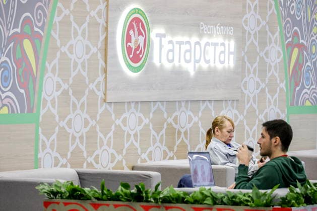 RUSSIA, REPUBLIC OF TATARSTAN - AUGUST 16, 2026: People in the Kazan Expo International Exhibition Centre in Bolshiye Kabany during the 4th Sprouts Business Forum titled Sprouts: Russia and China – Mutually Beneficial Cooperation scheduled for 16-19 August 2026. Yevgeny Messman TASS Host Photo Agency  96243445