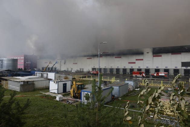 Ukrainian drone attack on Moscow MOSCOW, RUSSIA - AUGUST 16: Firefighters try to extinguish the fires which broke out from a distribution warehouse near Moscow, Russia after Ukraine s drone attack on August 16, 2026. At least seven people were killed and 13 injured in Ukrainian drone attacks across Russia, while three people were killed and 23 injured in Russian strikes across Ukraine, officials on both sides. Stringer Anadolu Moscow Russia. Editorial use only. Please get in touch for any other usage.  Copyright: x2026xAnadoluxStringerx