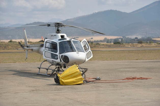 The response to the Riglos, Huesca, wildfire reaches 1,000 personnel after a calmer night A helicopter at the Santa Cilia de Jaca airfield during efforts to extinguish a wildfire on August 16, 2026, in Las Penas de Riglos, Huesca, Aragon, Spain The response team deployed to the forest fire in Las Penas de Riglos, Huesca, reached the historic milestone of 1,000 personnel this Sunday, with the addition of 100 French firefighters and between 35 and 40 aerial resources, after a calmer night, with high humidity and little wind, and the fire’s perimeter has not expanded significantly. The fire has burned more than 16,600 hectares, forced the evacuation of 19 villages, and led to the evacuation of more than 1,000 people. AUGUST 16, 2026 FOREST FI  Copyright: xVeronicaxLacasax 7716706