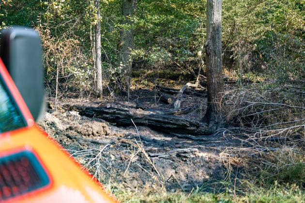 Brandgeruch in mehreren Landkreisen hunderte Notrufe KATWARN ausgelöst erneuter Waldbrand Am 16.08.2026 nahmen zahlreiche Menschen im Landkreis Darmstadt-Dieburg, im Landkreis Offenbach und im Landkreis Aschaffenburg Brandgeruch wahr, der von zahlreichen Waldbränden in der Region und weiterer Umgebung stammte. Die Wetterlage drückte den Rauch nach unten, sodass er stärker wahrnehmbar war. Am Nachmittag informierten Warnapps die Bevölkerung, nachdem in den Leitstellen zahlreiche Notrufe wegen Brandrauchs eingegangen waren. In Messel wurde am Sonntagnachmittag eine Rauchsäule aus einem Waldstück gemeldet, die Feuerwehr löschte den etwa 1500 Quadratmeter großen Brand schnell. Messel Hessen Deutschland *** Smell of smoke i