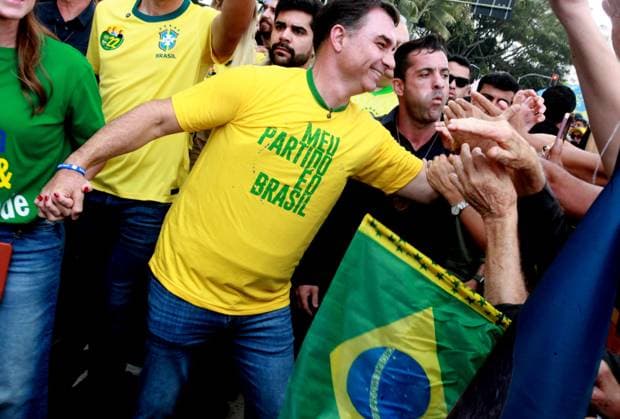RECORD DATE NOT STATED Flavio Bolsonaro campaigns for president in Copacabana. Rio de Janeiro (RJ), 08 16 2026 - Flavio Bolsonaro campaign electoral presidential RJ - Flavio Bolsonaro, the presidential candidate for the PL party in Brazil, campaigns in Copacabana, Rio de Janeiro.(Foto: Onofre Veras Thenews2 imago images) Flavio Bolsonaro campaigns for president in Copacabana.  Copyright: xonofrexverasx