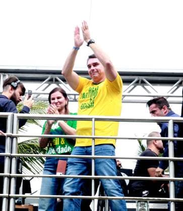 RECORD DATE NOT STATED Flavio Bolsonaro campaigns for president in Copacabana. Rio de Janeiro (RJ), 08 16 2026 - Flavio Bolsonaro campaign electoral presidential RJ - Flavio Bolsonaro, the presidential candidate for the PL party in Brazil, campaigns in Copacabana, Rio de Janeiro.(Foto: Onofre Veras Thenews2 imago images) Flavio Bolsonaro campaigns for president in Copacabana.  Copyright: xonofrexverasx