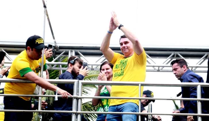 RECORD DATE NOT STATED Flavio Bolsonaro campaigns for president in Copacabana. Rio de Janeiro (RJ), 08 16 2026 - Flavio Bolsonaro campaign electoral presidential RJ - Flavio Bolsonaro, the presidential candidate for the PL party in Brazil, campaigns in Copacabana, Rio de Janeiro.(Foto: Onofre Veras Thenews2 imago images) Flavio Bolsonaro campaigns for president in Copacabana.  Copyright: xonofrexverasx