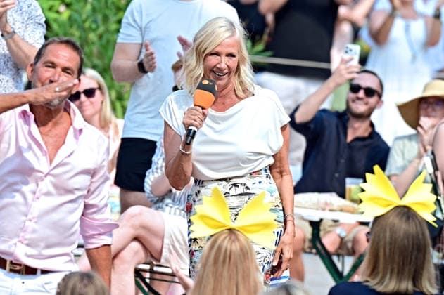 ZDF - Fernsehgarten. Moderatorin Andrea Kiwi Kiewel während der ZDF - Unterhaltungsshow Fernsehgarten am 16.08.2026 in Mainz. 20260816MWI139997 *** ZDF Fernsehgarten host Andrea Kiwi Kiewel during the ZDF entertainment show Fernsehgarten on August 16, 2026, in Mainz 20260816MWI139997