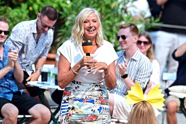 ZDF - Fernsehgarten. Moderatorin Andrea Kiwi Kiewel während der ZDF - Unterhaltungsshow Fernsehgarten am 16.08.2026 in Mainz. 20260816MWI140001 *** ZDF Fernsehgarten host Andrea Kiwi Kiewel during the ZDF entertainment show Fernsehgarten on August 16, 2026, in Mainz 20260816MWI140001