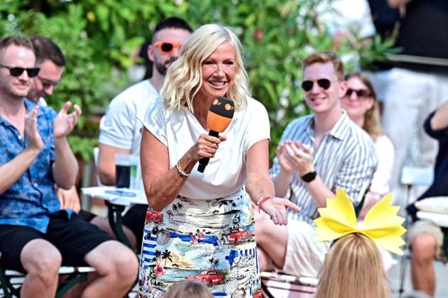 ZDF - Fernsehgarten. Moderatorin Andrea Kiwi Kiewel während der ZDF - Unterhaltungsshow Fernsehgarten am 16.08.2026 in Mainz. 20260816MWI140002 *** ZDF Fernsehgarten host Andrea Kiwi Kiewel during the ZDF entertainment show Fernsehgarten on August 16, 2026, in Mainz 20260816MWI140002
