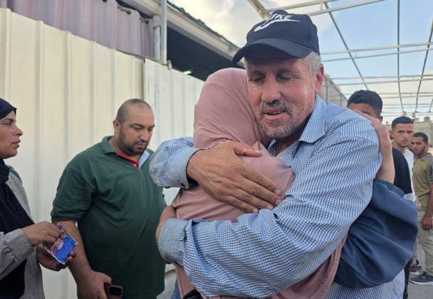 Released Palestinian prisoners arrive at Nasser Medical Complex in Khan Younis Palestinian prisoners released from Israeli jails arrive at Nasser Medical Complex in Khan Younis, southern Gaza Strip, on August 16, 2026, aboard buses operated by the International Committee of the Red Cross after being transferred from the Kerem Shalom crossing. Relatives gather to receive them upon arrival. Photo by Tariq Mohammad APA Images Khan Yunis Gaza Strip Palestinian Territory 160826_Khan_Yunis_TM_03(12) Copyright: xapaimagesxTariqxMohammad xapaimagesx