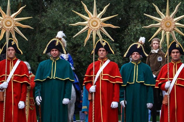 RUSSIA, MOSCOW - AUGUST 16, 2026: Participants in period costumes take part in a historical reenactment during the Tsaritsyno History Day festival at the Tsaritsyno Museum-Reserve. The event marks key moments from the summer of 1775, when Catherine the Great, the Empress of Russia, purchased the Chernaya Gryaz (future Tsaritsyno) estate, and the summer of 1787, when she visited the residence with her grandchildren during the 25th anniversary of her reign. Alyona Bzhakhova TASS  96253019