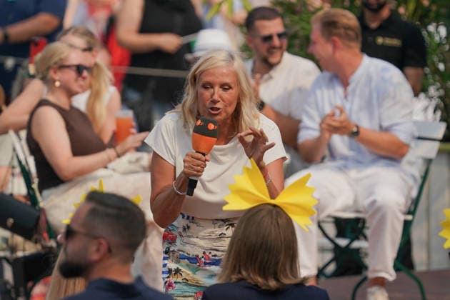 ZDF-Fernsehgarten 2026. Andrea (Kiwi) Kiewel im ZDF Fernsehgarten mit dem Motto Italo-Schlager am 16.08.2026 in Mainz. Mainz ZDF Fernsehgarten Rheinland-Pfalz *** ZDF Fernsehgarten 2026: Andrea Kiwi Kiewel on ZDF Fernsehgarten with the theme Italo Schlager on August 16, 2026, in Mainz, Rhineland-Palatinate, ZDF Fernsehgarten