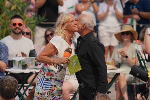 ZDF-Fernsehgarten 2026. Andrea (Kiwi) Kiewel und Nino de Angelo im ZDF Fernsehgarten mit dem Motto Italo-Schlager am 16.08.2026 in Mainz. Mainz ZDF Fernsehgarten Rheinland-Pfalz *** ZDF Fernsehgarten 2026: Andrea Kiwi Kiewel and Nino de Angelo at the ZDF Fernsehgarten, themed Italo Schlager, on August 16, 2026, in Mainz, Rhineland-Palatinate, ZDF Fernsehgarten