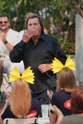 ZDF-Fernsehgarten 2026. Engelbert im ZDF Fernsehgarten mit dem Motto Italo-Schlager am 16.08.2026 in Mainz. Mainz ZDF Fernsehgarten Rheinland-Pfalz *** ZDF Fernsehgarten 2026: Engelbert at the ZDF Fernsehgarten with the theme Italo Schlager on August 16, 2026, in Mainz, Rhineland-Palatinate, ZDF Fernsehgarten