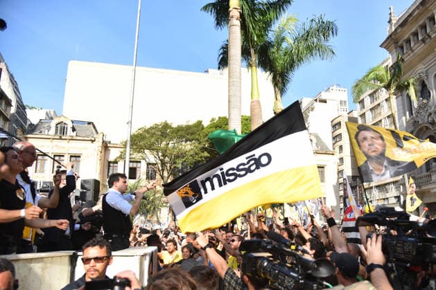 SaO PAULO, SP - 16.08.2026: RENAN SANTOS INICIA A CAMPANHA EM SP - Presidential candidate Renan Santos (Missao), during the launch of his presidential campaign, this Sunday (16), in front of the USP Law School, in Largo Sao Francisco, SP. x2999245x  RobertoxCasimiro