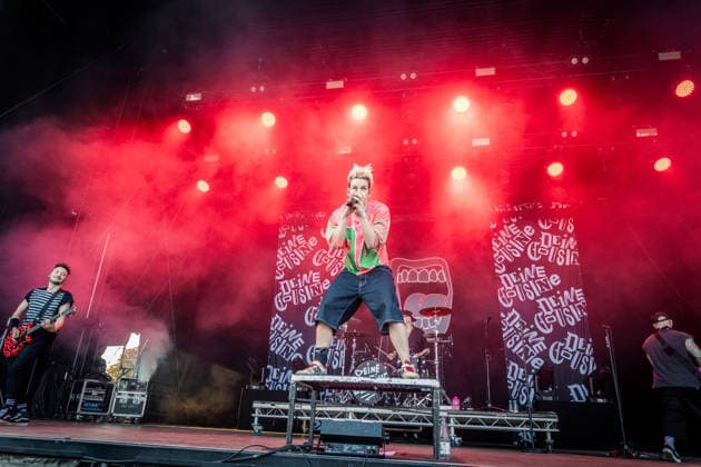 Die Deutsche Rockmusikerin Deine Cousine (Ina Bredehorn) am dritten Festival Tag des Highfield 2026 Highfield 2026 -Tag 3 - Deine Cousine *** German rock musician Deine Cousine Ina Bredehorn on the third day of the Highfield 2026 festival Highfield 2026 Day 3 Deine Cousine