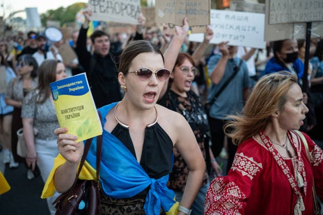 Thousands protest against dismissal of Ukrainian Defense Minister Fedorov in Kyiv KYIV, UKRAINE - AUGUST 16: Thousands attend a rally to protest the dismissal of the Defense Minister of Ukrainem Mykhailo Fedorov in Kyiv, Ukraine, on August 16, 2026. Mykhailo Fedorov was dismissed from the post of the Defense Minister of Ukraine after six moinths at post by the President of Ukraine Volodymyr Zelenskyi in June, 2026 and this decision sparked protests across Ukraine that continue since then. Danylo Antoniuk Anadolu Kyiv Ukraine. Editorial use only. Please get in touch for any other usage.  Copyright: x2026xAnadoluxDanyloxAntoniukx