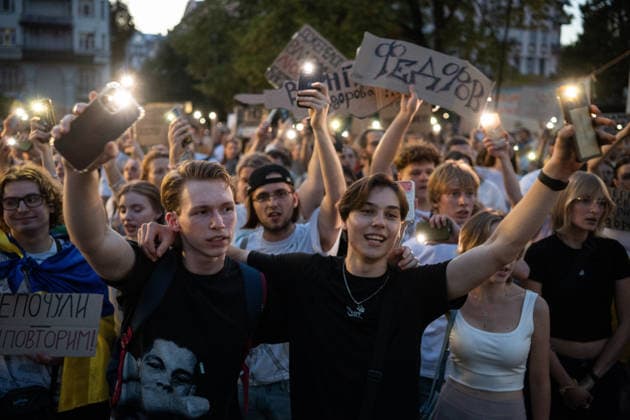 Thousands protest against dismissal of Ukrainian Defense Minister Fedorov in Kyiv KYIV, UKRAINE - AUGUST 16: Thousands attend a rally to protest the dismissal of the Defense Minister of Ukrainem Mykhailo Fedorov in Kyiv, Ukraine, on August 16, 2026. Mykhailo Fedorov was dismissed from the post of the Defense Minister of Ukraine after six moinths at post by the President of Ukraine Volodymyr Zelenskyi in June, 2026 and this decision sparked protests across Ukraine that continue since then. Danylo Antoniuk Anadolu Kyiv Ukraine. Editorial use only. Please get in touch for any other usage.  Copyright: x2026xAnadoluxDanyloxAntoniukx